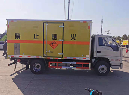 吴桥爆破器材运输车技术升级与安全合规新趋势